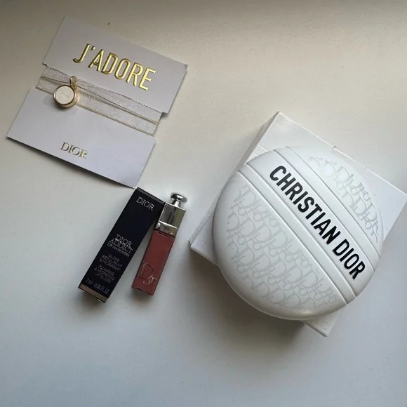 Dior Beauty Bundle with White Pouch - Picture 2 of 6